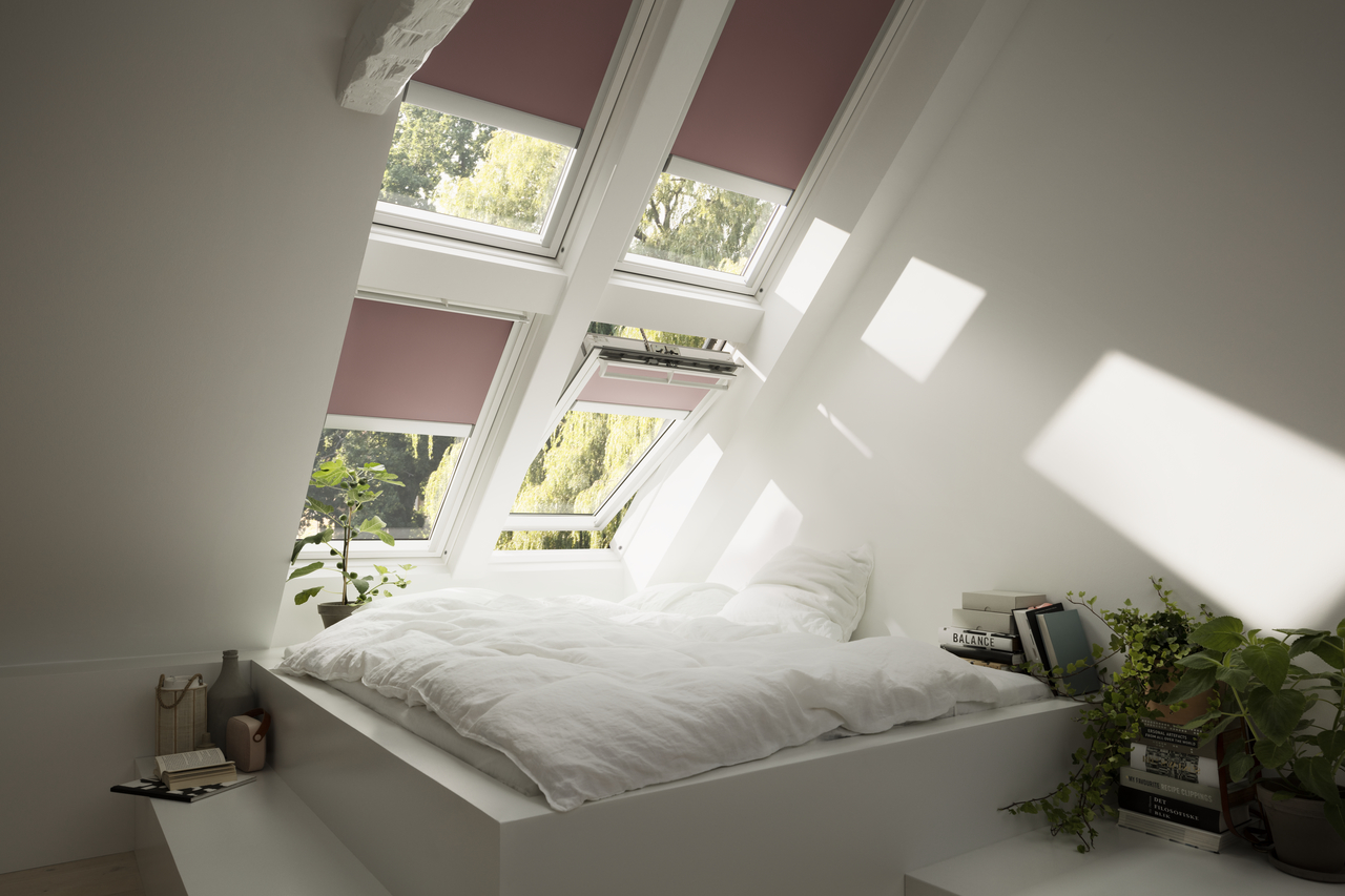 Roleta zaciemniająca solarna VELUX DSL